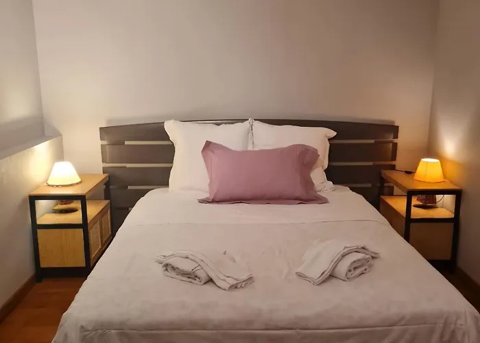 Domaine De La Garde Pensión *